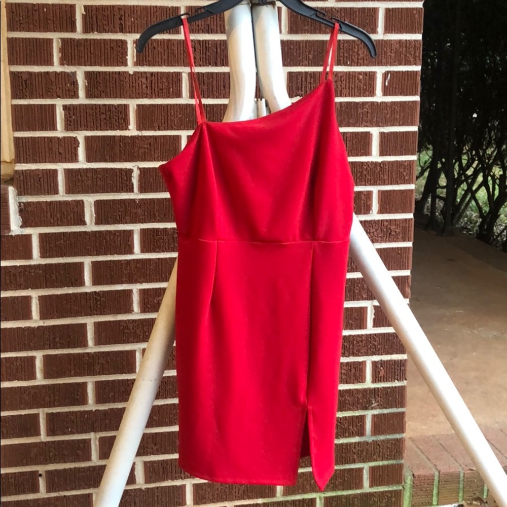 💥SEXY MEETS CLASSIC RED COCKTAIL DRESS
